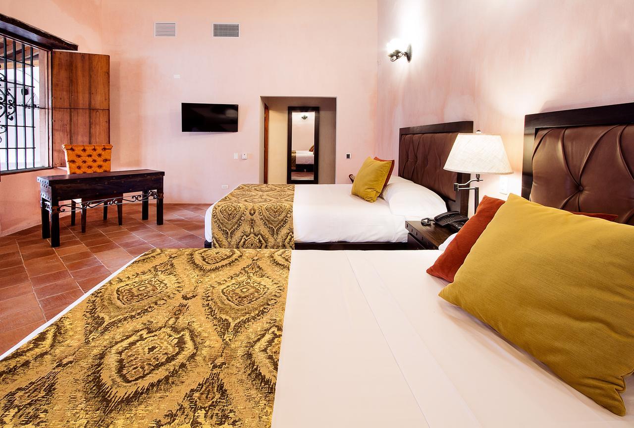 Hotel Dona Manuela Mompos Exterior photo
