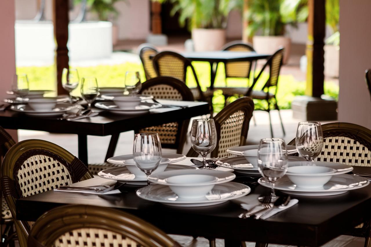 Hotel Dona Manuela Mompos Exterior photo